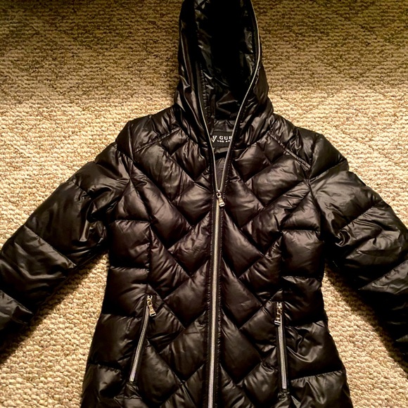 Women’s size medium Guess Coat - Picture 1 of 4